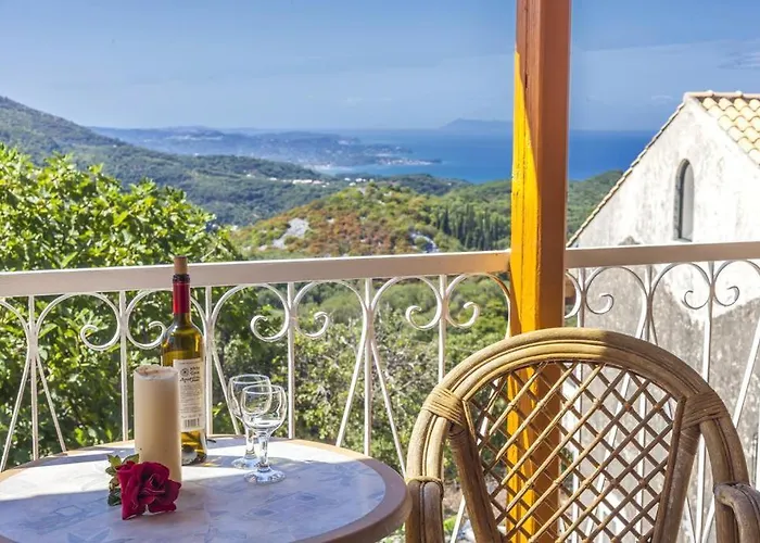 בית נופש Aretousa